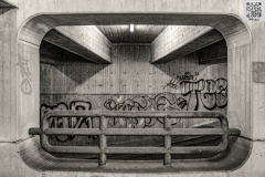 1/100 sek f4.0 IsO3200 Parkhaus ICC Berlin Westend