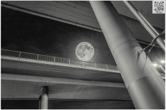 Mond über Riebeckplatz I